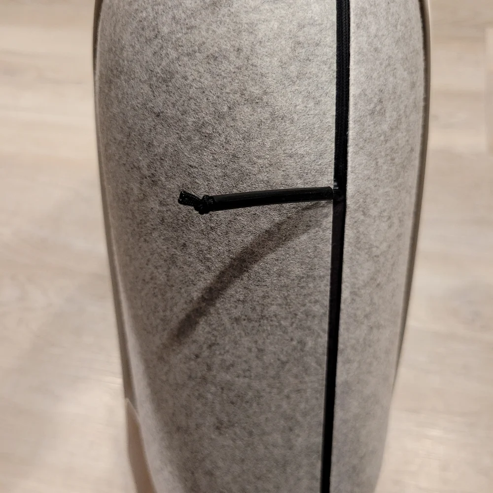 Oculus Quest 2 Gray Carrying Case